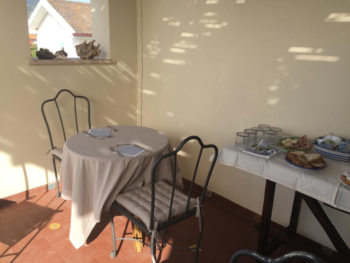 Nel Sole Di Daniel Bed and Breakfast San Felice Circeo Buitenkant foto